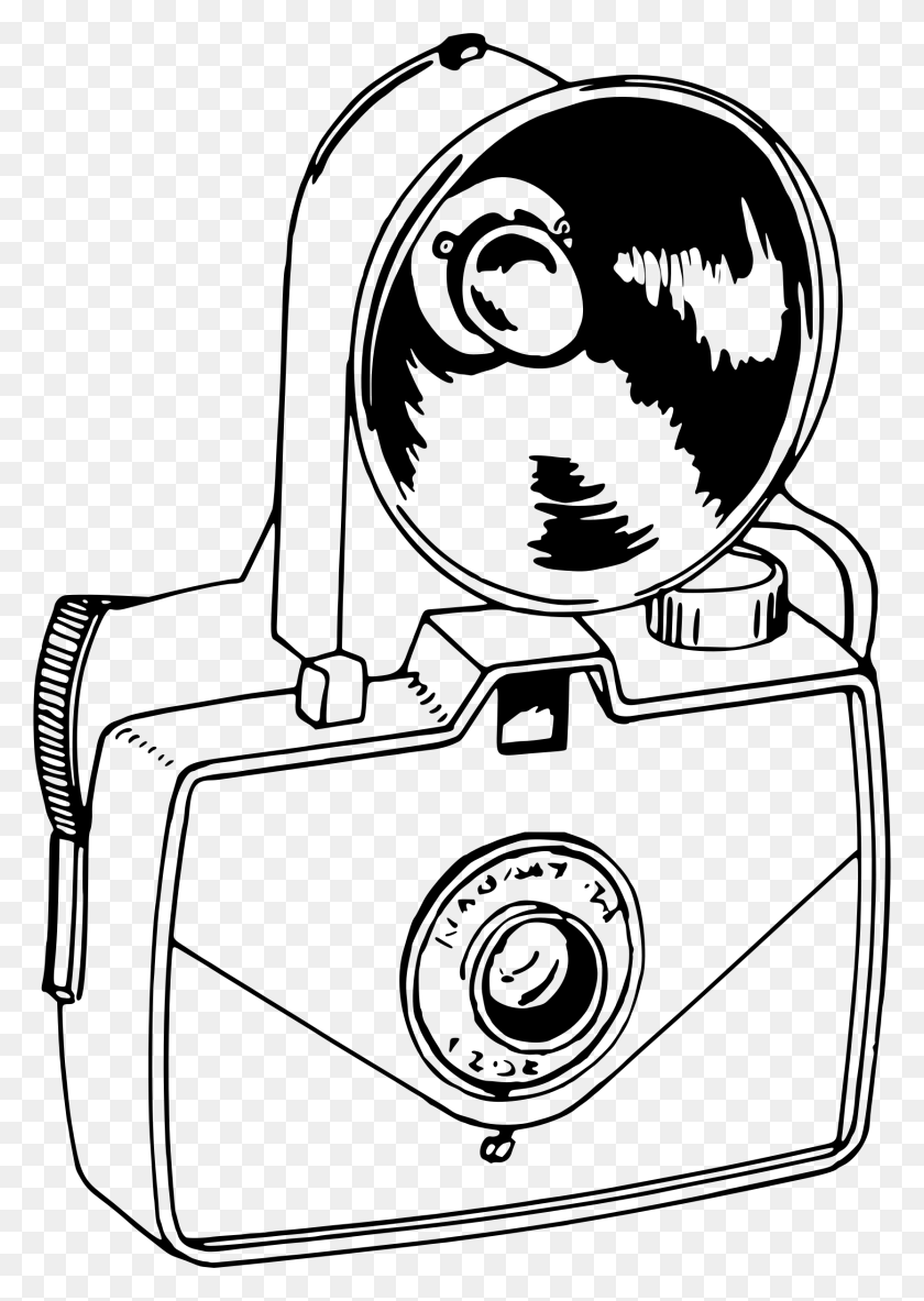 1666x2400 Clipart - Old Camera Clipart