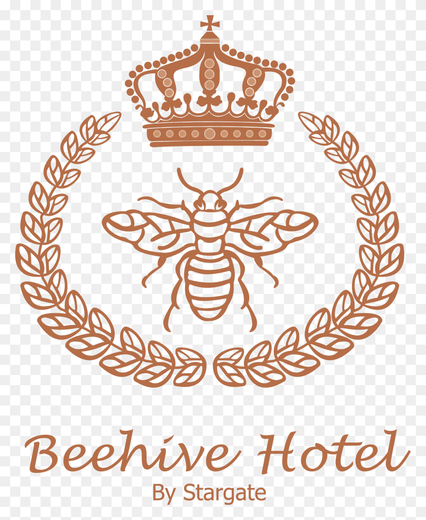 1928x2388 Beehive Hotel Beehive Hotel - Это Несложный 4-Звездочный Отель Beehive By Star Gates, Текст, Корона, Ювелирные Изделия Png Скачать