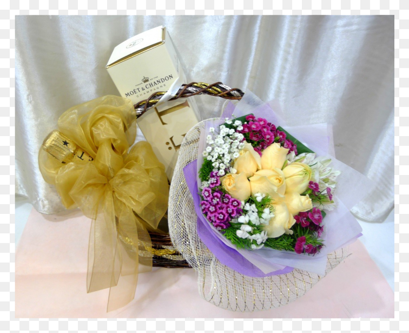 1101x883 Bouquet, Plant, Flower Bouquet, Flower Arrangement HD PNG Download