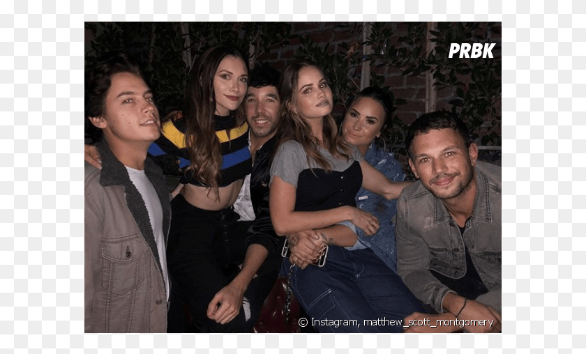 599x448 Cole Sprouse Demi Lovato Debby Ryan Les Retrouvailles Alyson Stoner And Cole Sprouse, Person, Night Life, Pub HD PNG Download
