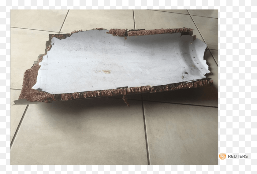 854x558 Debris Found In South Africa Mauritius 39Almost Certainly39 Malaysia Airlines Flight, Wood, Plywood, Dinghy Descargar Hd Png