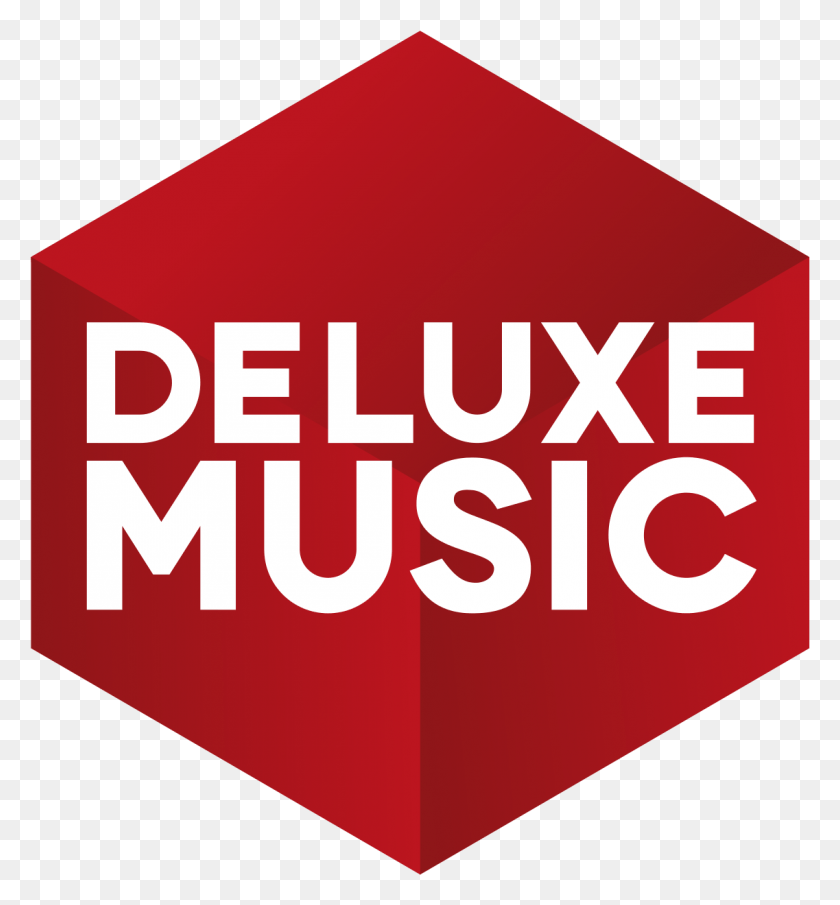 1137x1232 Descargar Png Deluxe Music Ampndash Wikipedia Deluxe Music Logo, Primeros Auxilios, Símbolo, Marca Registrada Hd Png