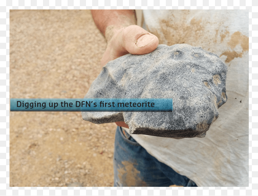 925x690 Digging Up The Dfn39s First Meteorite, Person, Human, Soil HD PNG Download