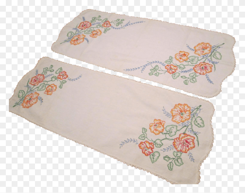 1513x1166 Dresser Scarf Vintage 1930S Floral Embroidery White Needlework, Pattern, Rug, Floral Design Descargar Hd Png