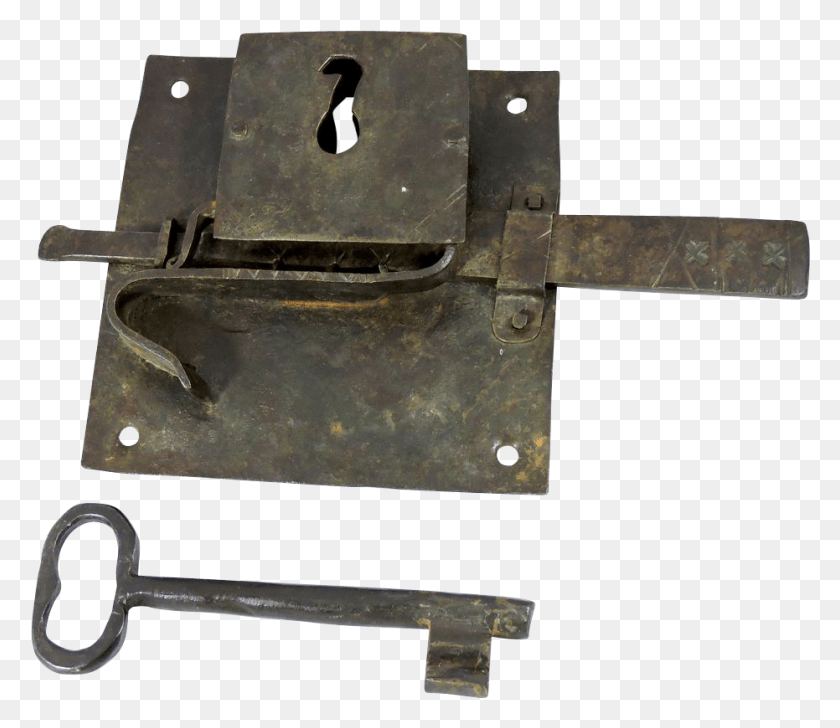 931x798 Iron Door Lock Plate And Key From Thecuriousamerican 1700s Door Latch, Vise, Gun, Weapon HD PNG Download
