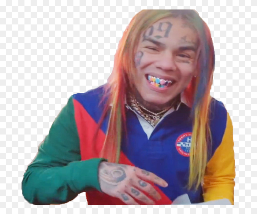 704x640 Lien Direct 20181061520653421 6ix9ine Mange Chinois2 Girl, Person, Clothing, Sleeve HD PNG Download