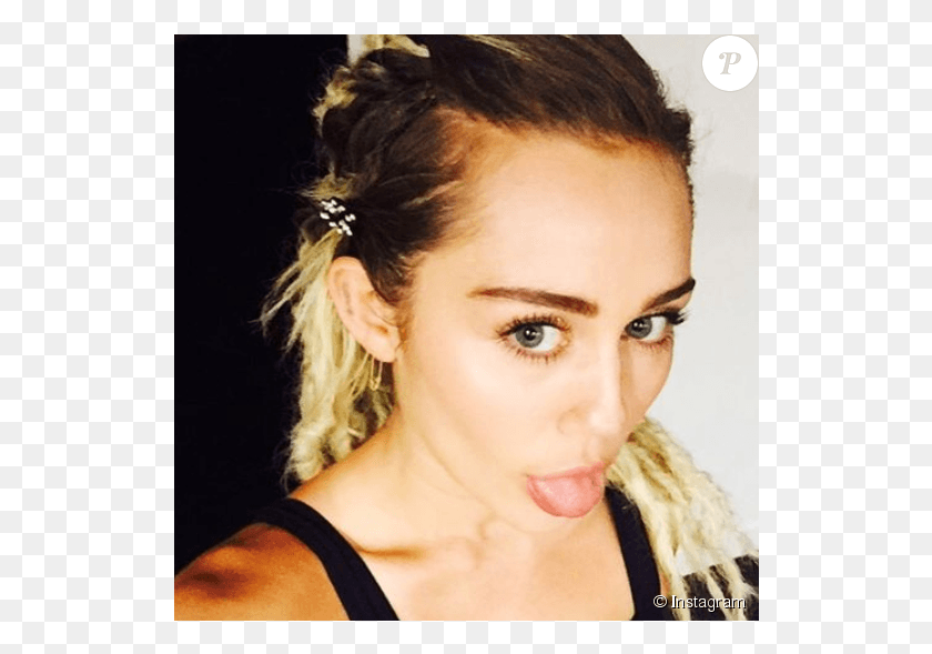 528x529 Miley Cyrus Dvoile Sa Nouvelle Coupe De Cheveux Sur Nicki Minaj Puta, Face, Person, Human HD PNG Download