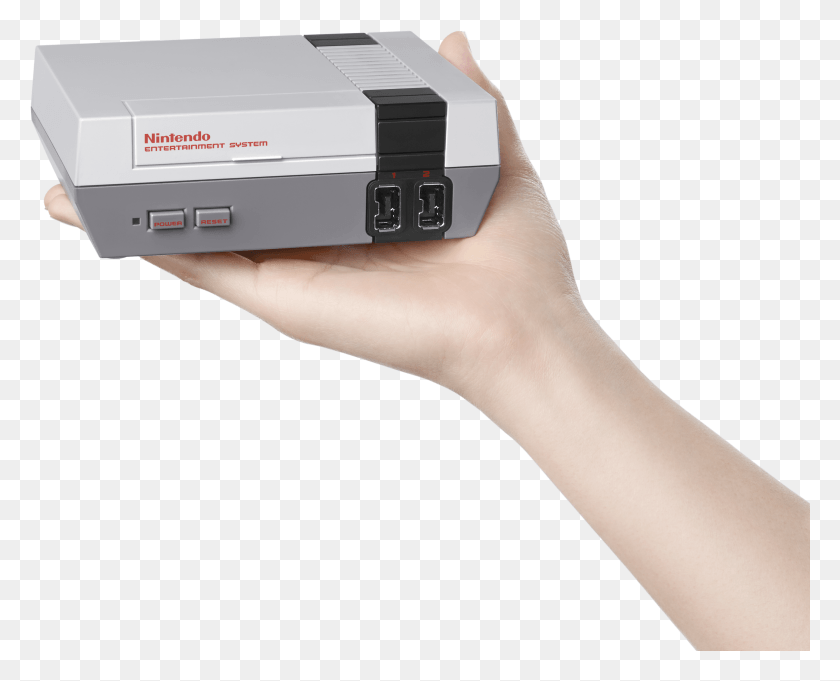 2878x2294 Nintendo Vende Casi 200000 Unidades De Su Mini Retro, Persona, Humano, Electrónica Hd Png Descargar