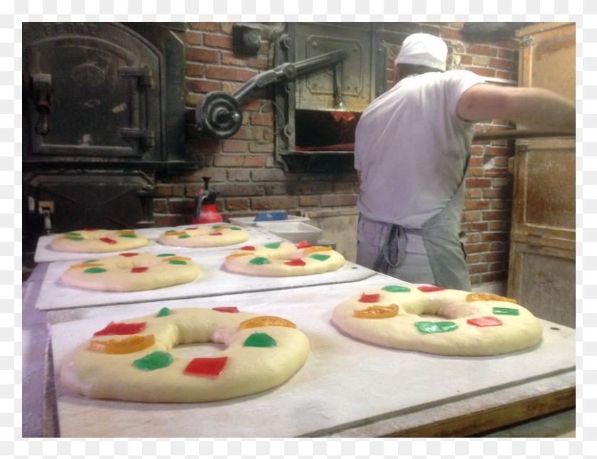 801x601 Nuestros Productosroscn De Reyes Baking, Person, Human, Bakery HD PNG Download