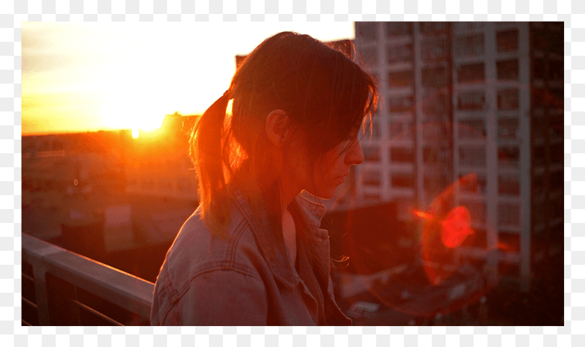 1068x601 Ona Isart Sunlight, Flare, Light, Person HD PNG Download