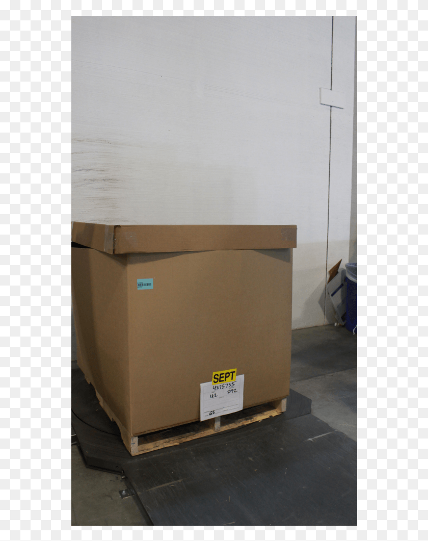 562x1001 Pallet 450 Pcs In Ear Headphones Accessories Boombox Plywood, Box, Cardboard, Carton HD PNG Download