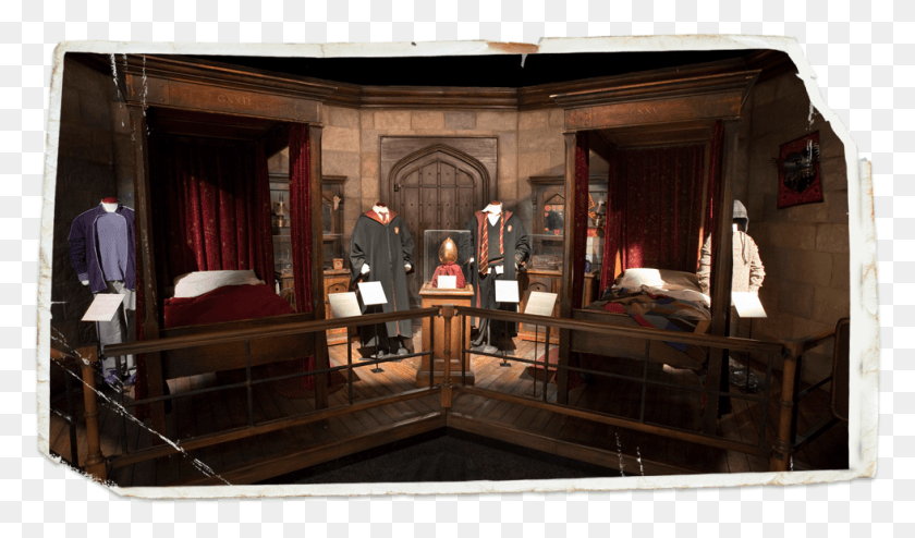 980x546 Some Of The Recreated Sets Were The Gryffindor39s Common Harry Potter Exhibition Berlin, Interior Design, Indoors, Person HD PNG Download