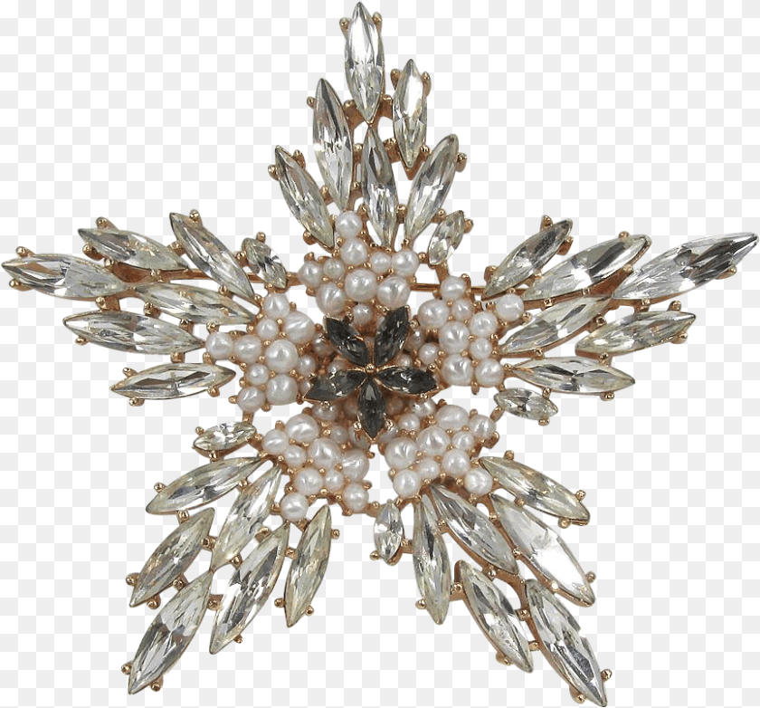 865x805 This Vintage Crown Trifari Brooch Looks Decorative, Accessories, Jewelry, Chandelier, Crystal Clipart PNG