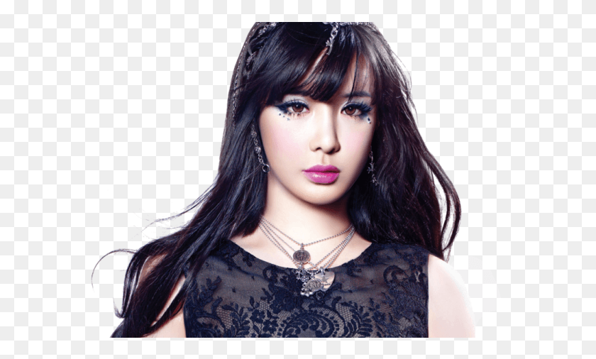 587x446 Trends Of Celebs Park Bom, Necklace, Jewelry, Accessories HD PNG Download