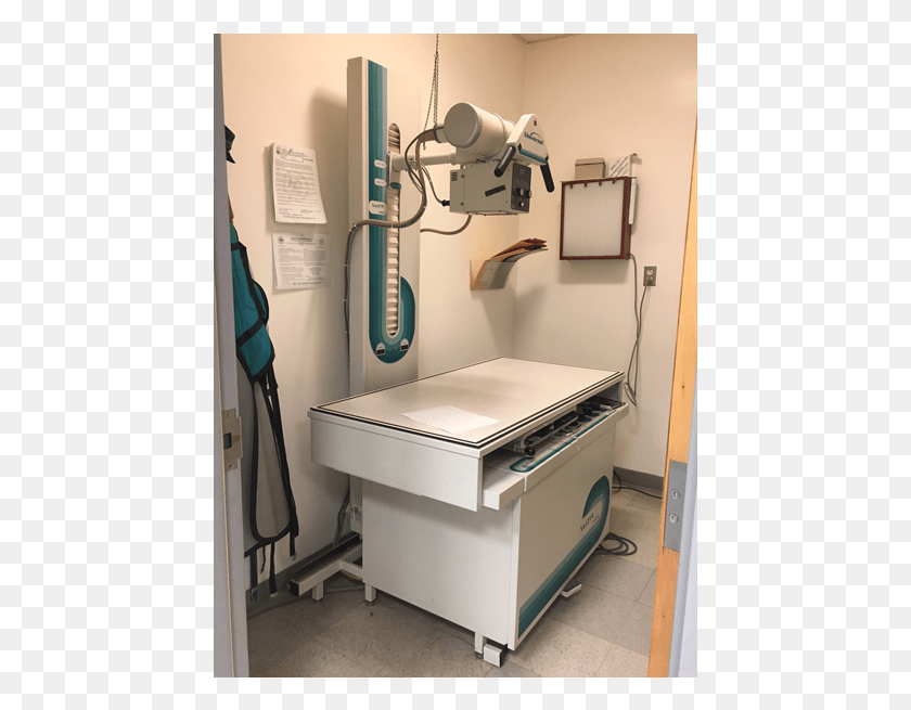 447x595 Descargar Png Equipo De Rayos X En El Hospital De Animales Bolton En Albuquerque Clinic, Máquina, Muebles, Mesa Hd Png